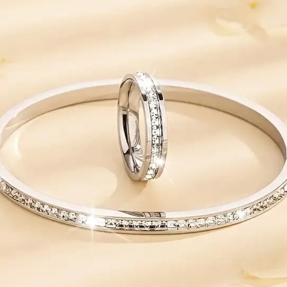 Jewelry - Stainless steel sparkling ring and bangle set